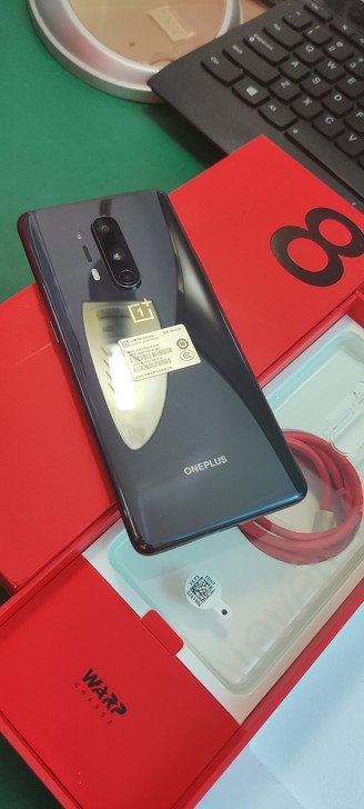 一加8Pro黑镜8+128成色98新骁龙8...