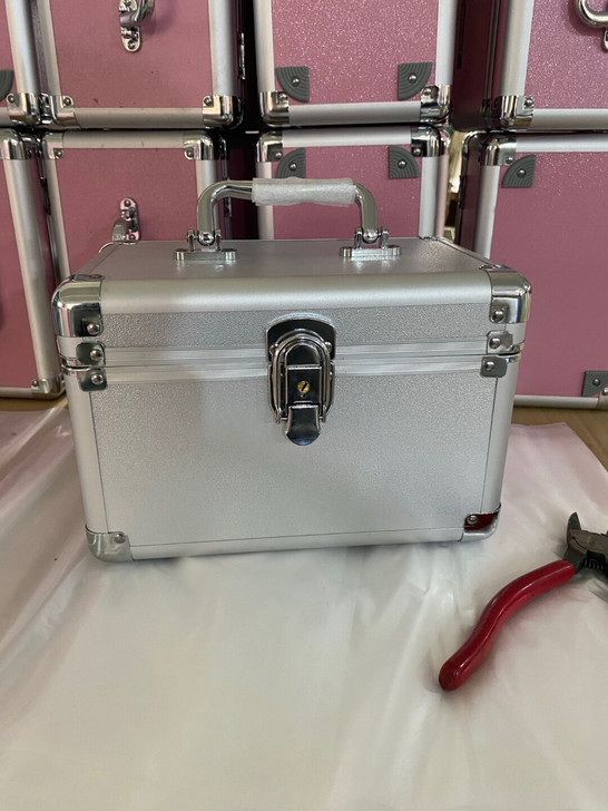 铝合金医药箱，化妆箱，沐足箱，有钥匙，批发...