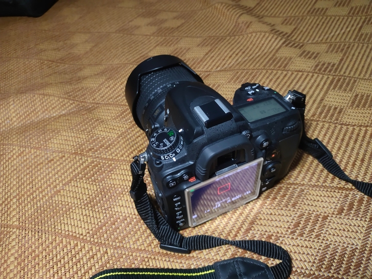 尼康D7000，镜头18-105.原充，一...