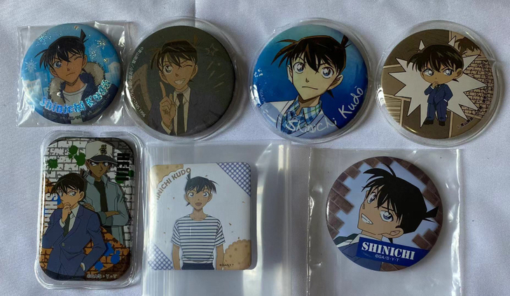 【出】名侦探柯南工藤新一吧唧挂件立牌等