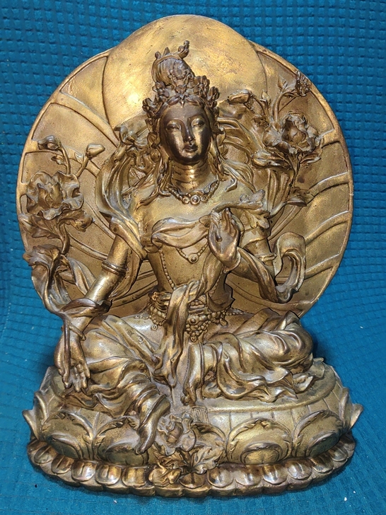 铜佛像绿度母菩萨，高22.5厘米，底经7.5－－－17.2厘