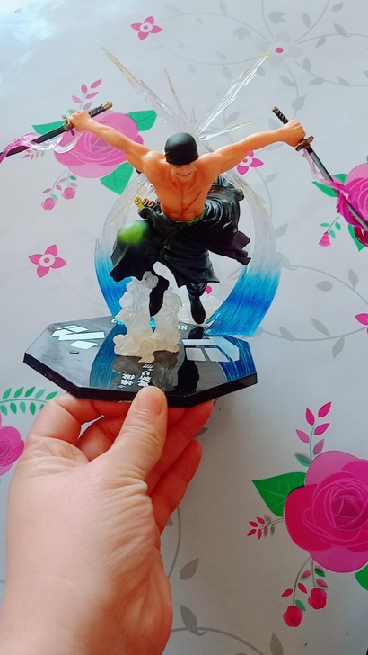 优质版 海贼王三刀流鬼斩索隆手办模型车载摆...