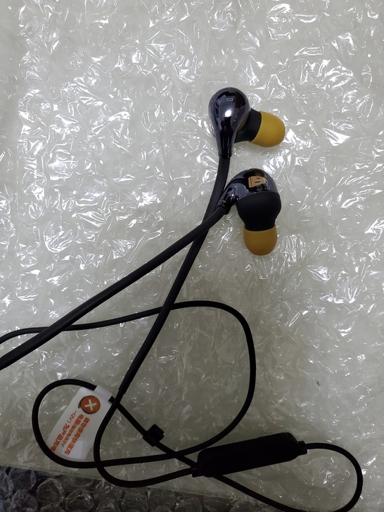 漫步者w295BT运动蓝牙耳机，全新，带充...