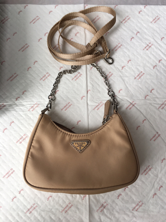 几乎全新 新款  P家mini包手提包斜挎...