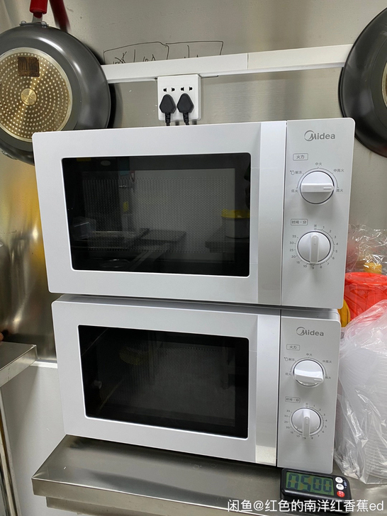 美的微波爐，350買的，不到一個月，就用過...