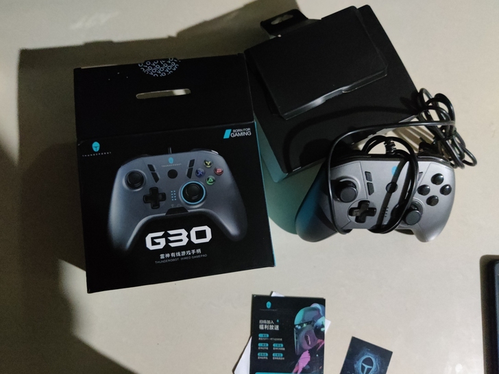 雷神 G30有线游戏手柄