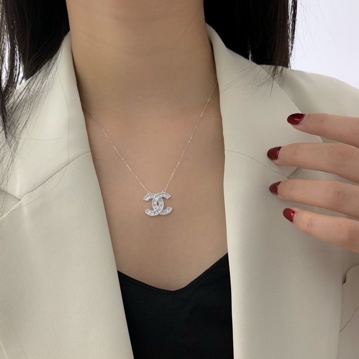 双C钻石项链