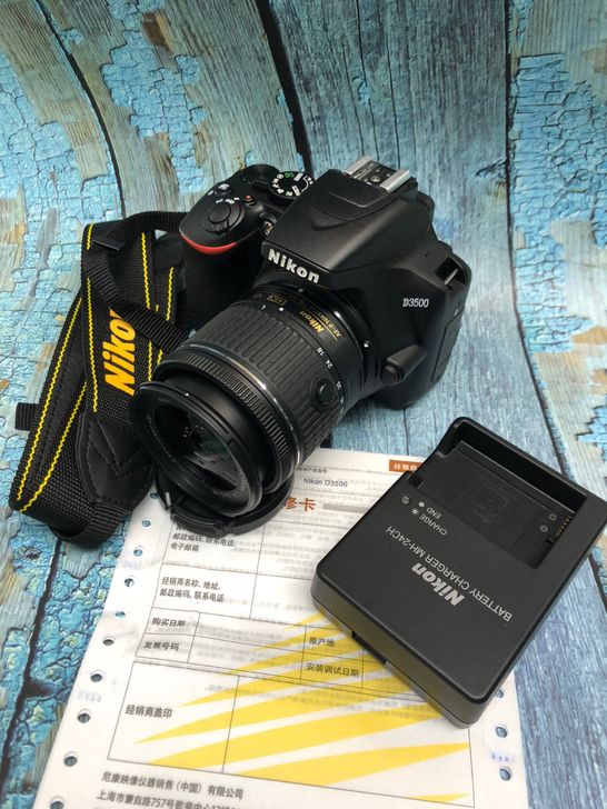 尼康D3500套机18-55vr镜头99新...