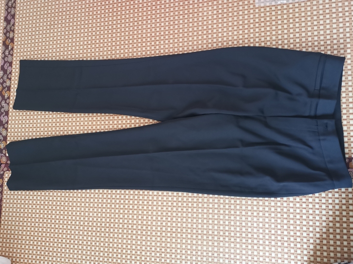 工厂出全新两条职业西裤，低价转 裤1 尺码...