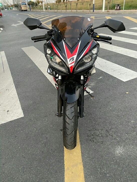 摩托车就骑1000公里，买了不到一年，两个...