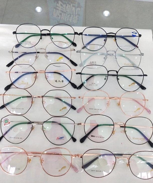 近视眼镜防蓝光TR90配镜超轻防辐射大框小...