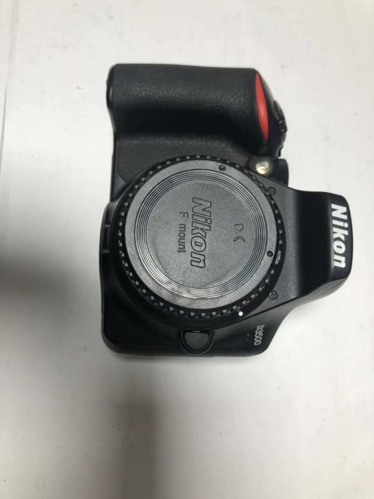 尼康D3500，成色新，使用正常，功能正常...