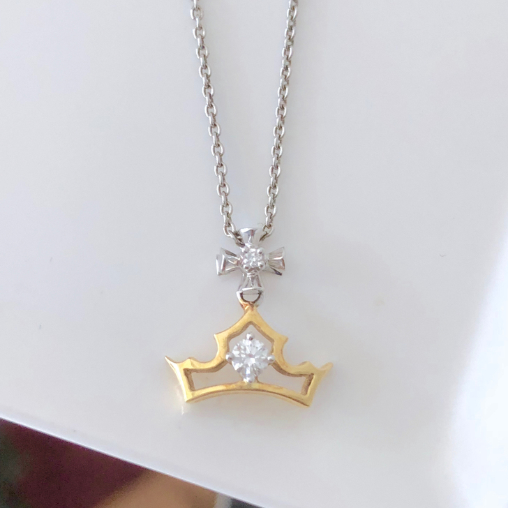 周大福限量绝版18k皇冠钻石吊坠迪士尼公主...