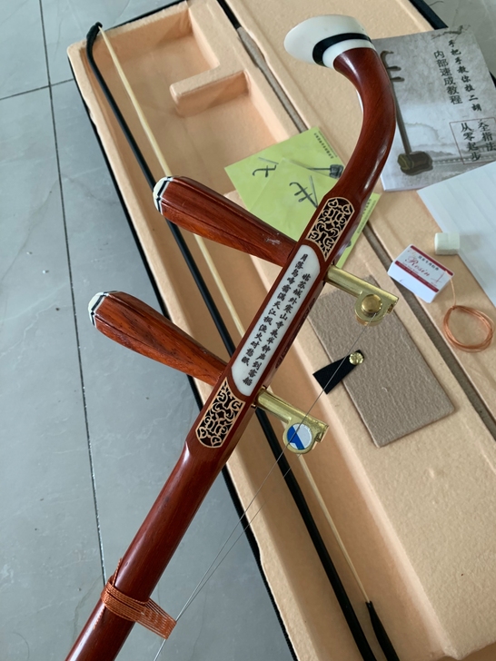 低价赔钱处理一批老红木二胡！全新闲置出售最...