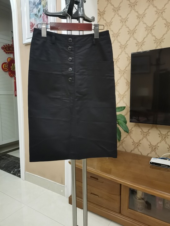 全新铅笔裙、包臀半身裙，年前萍萍精品店买的...