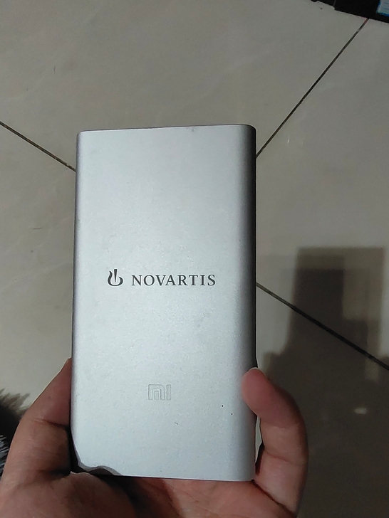 小米移动电源,抽到的奖品,没怎么用过,几乎...