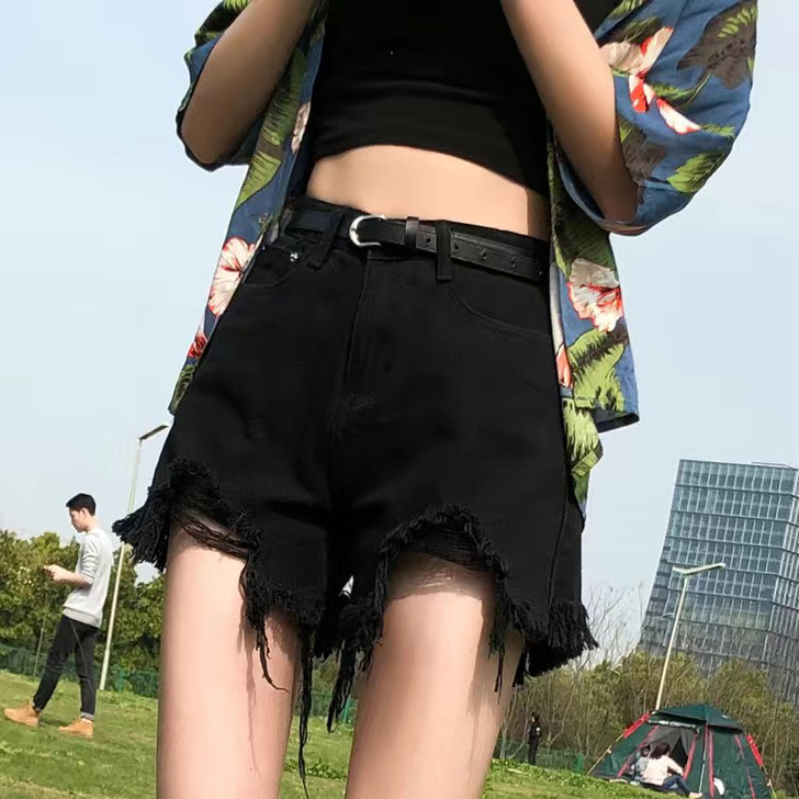 全新包邮。牛仔裤码数全。5个色