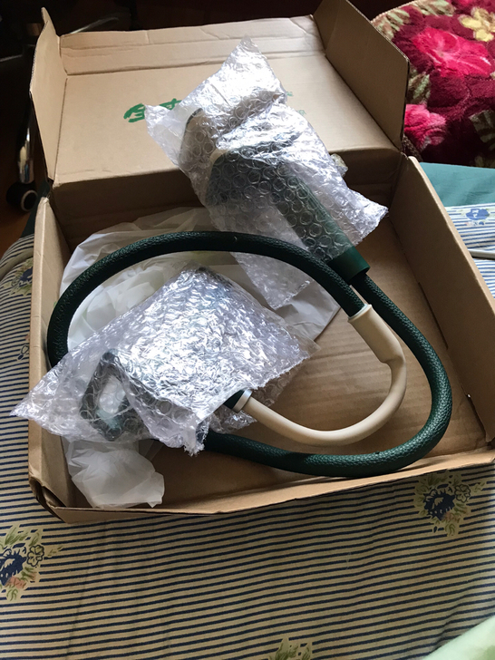 赛鲸 手机支架，个人闲置有瑕疵，所以半价出售