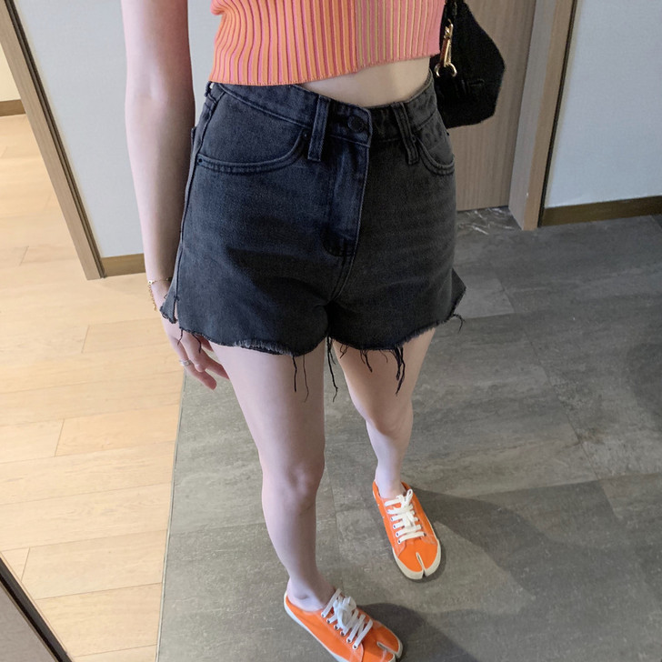 牛仔裤闲置低价出出出！只能邮寄！