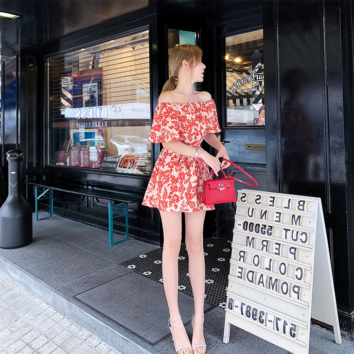 ByYou 夏季荷叶边红色一字肩连体裤女显...