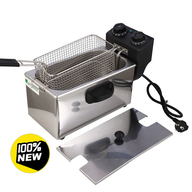 家用炸炉。炸鸡 炸鸡翅 炸薯条 关东煮