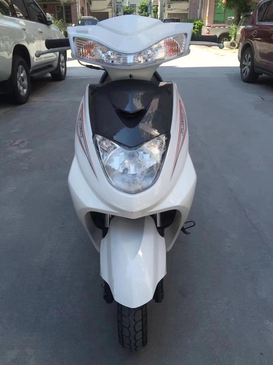 二手踏板摩托车，喜欢的兄弟咨询。 本店推出...