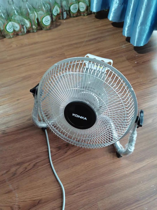 康佳趴地扇强力工业扇工厂台式商用大功率地扇...