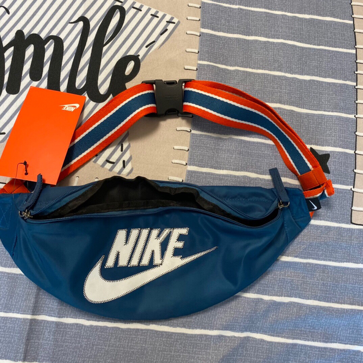 闲置耐克腰包斜挎包，家里好多个这么大的包，...