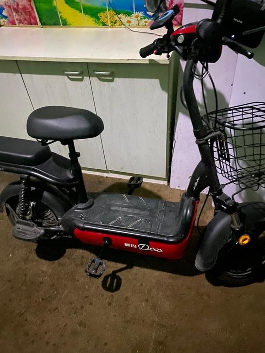 想买就问。不买勿扰，爱玛电动车，上班代步绝...