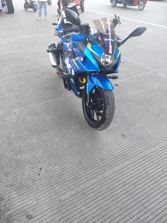 铃木gs##amp；times；250摩托车