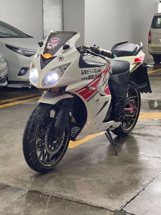 由于本人回老家 急出一台有牌有证 北极光，...