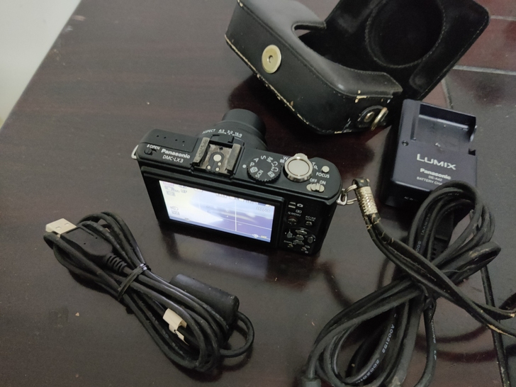 出一台松下Lx3相机，多年前买的，用的很少...