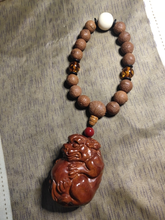 有求必应貔貅】手把 材质:老挝黄花梨 寓意...