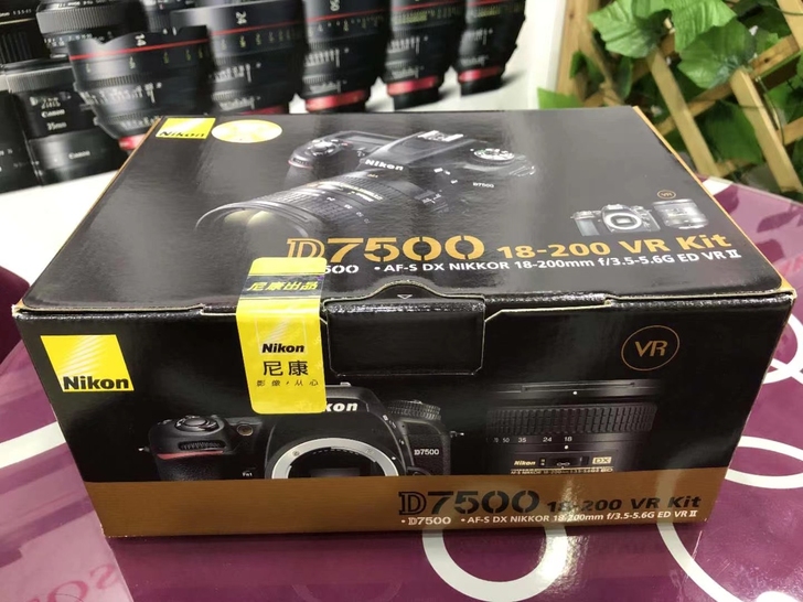 尼康单反 D7500     单机售价：3...