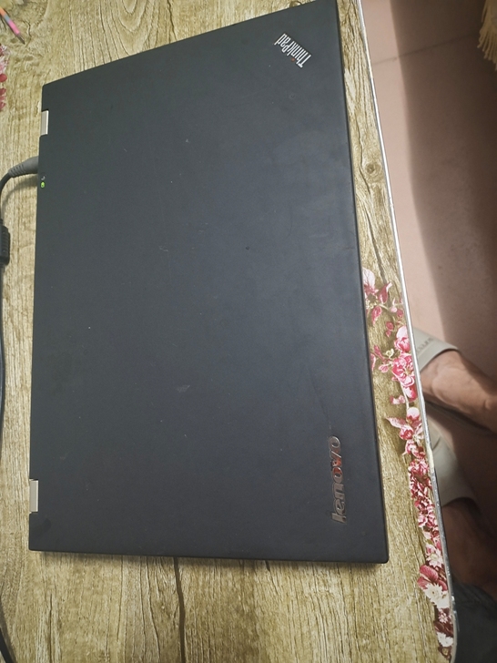 商务本,不小心屏碎了,当配件处理