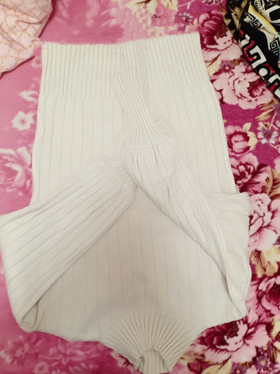 8层新针织衫，立领细软针织棱条款，贴身不扎...