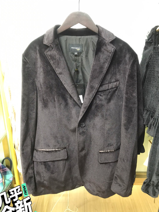 全新卡帝金丝绒外套西装吊牌还在