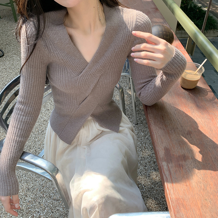 V领性感胸前扭结交叉针织衫女2020秋冬季...