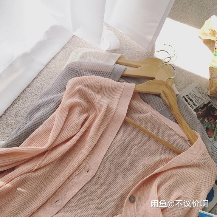 钱夫人针织衫  S码  穿过一两次  喜欢...