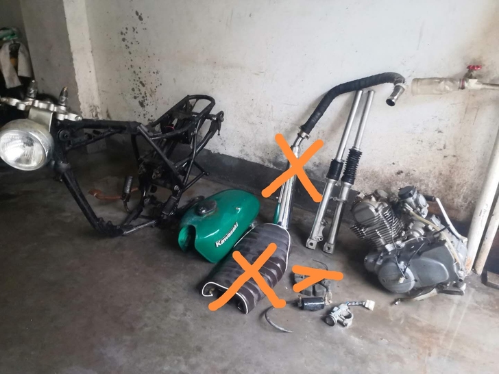 95年黄河川崎250改的复古配件出售原厂配...