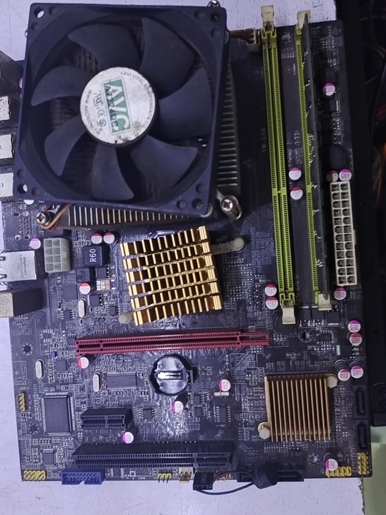 拆破电脑拆出来的！不知道好坏！8g三星内存...