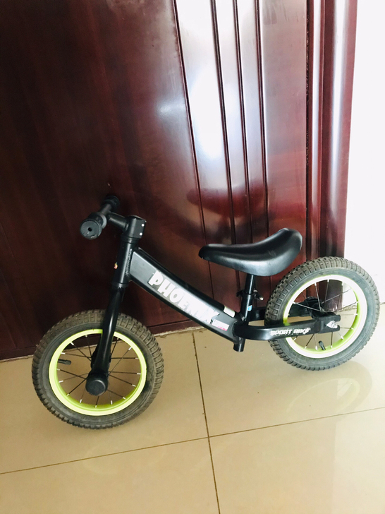 平衡车(滑步车)转手