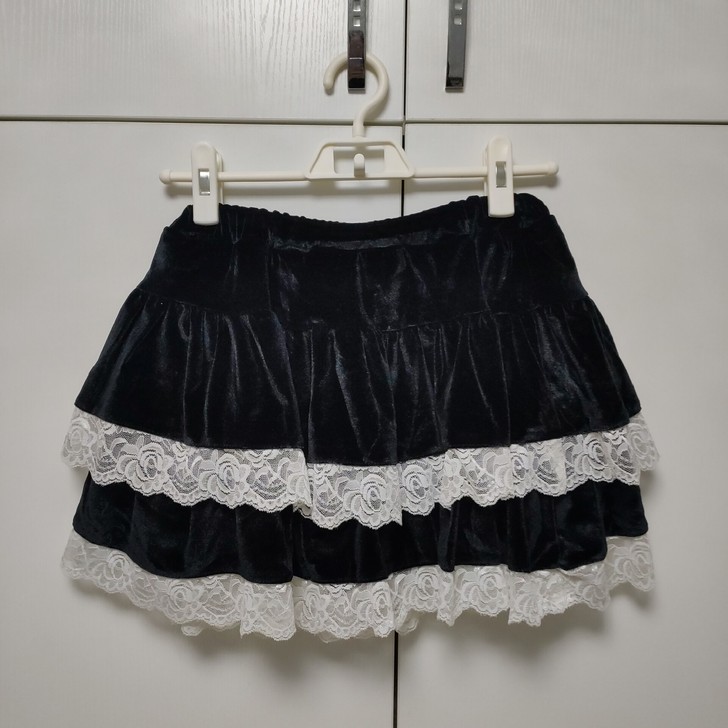 自制 少女质感单品 蕾丝边拼接层层黑丝绒百...