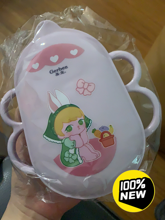 泡泡玛特联名餐盒,含勺子一把携带方便