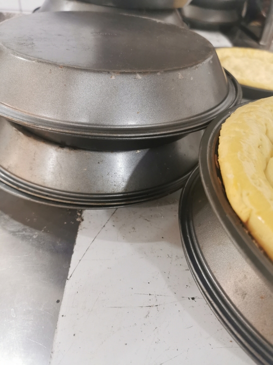 店不干了，闲置9寸披萨烤盘，需要的联系我