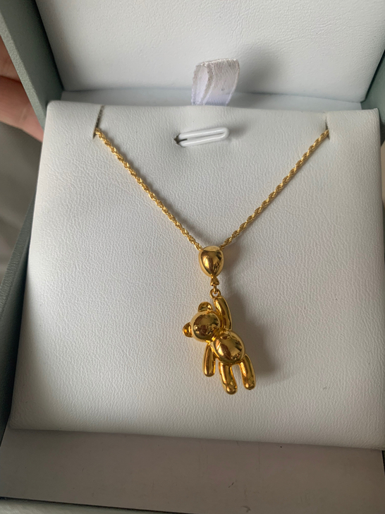 18k金吊坠  萌萌哒气球小熊吊坠，太可爱...