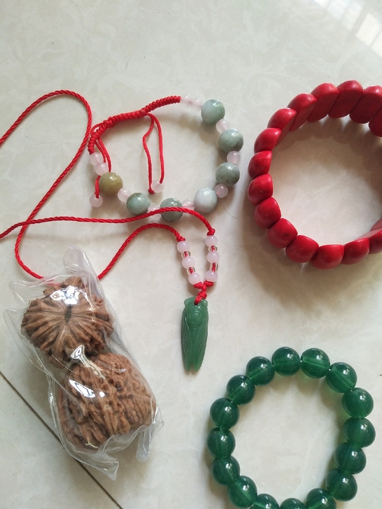 闲二(13)朋友精品店倒闭，打包低价出售珠...