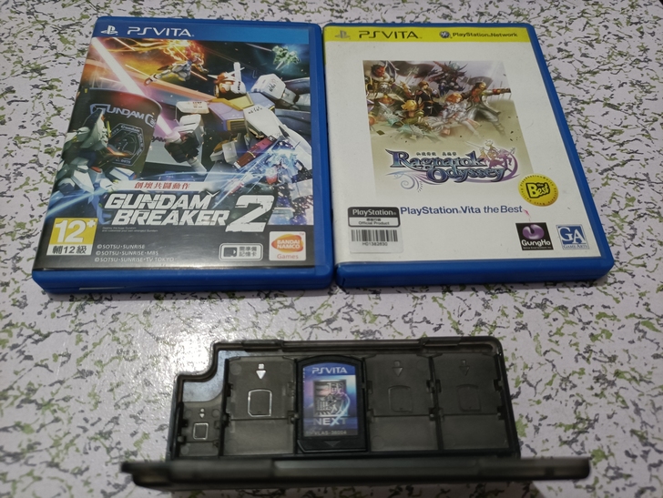 出几张闲置的PSV正版游戏卡带仙境传说三国...