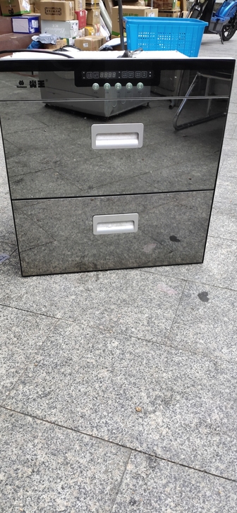 消毒柜 ，长56，宽48 ，便宜卖了 名牌...