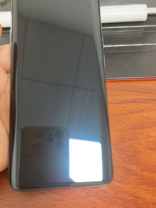 一加7Pro，8-256黑色，边框有磕碰掉...